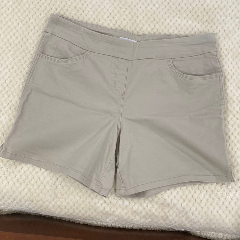 Liz Claiborne shorts